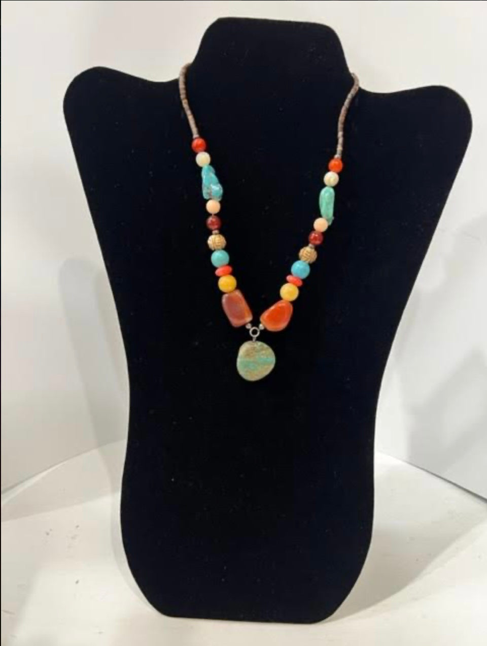 The Emeleakpo Necklace