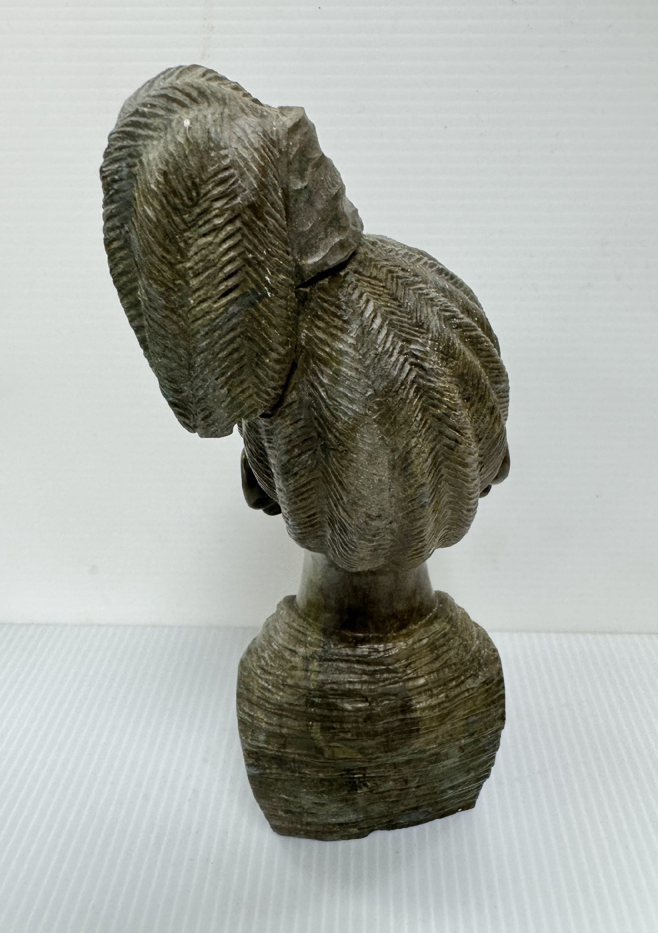 Malkia Sculpture