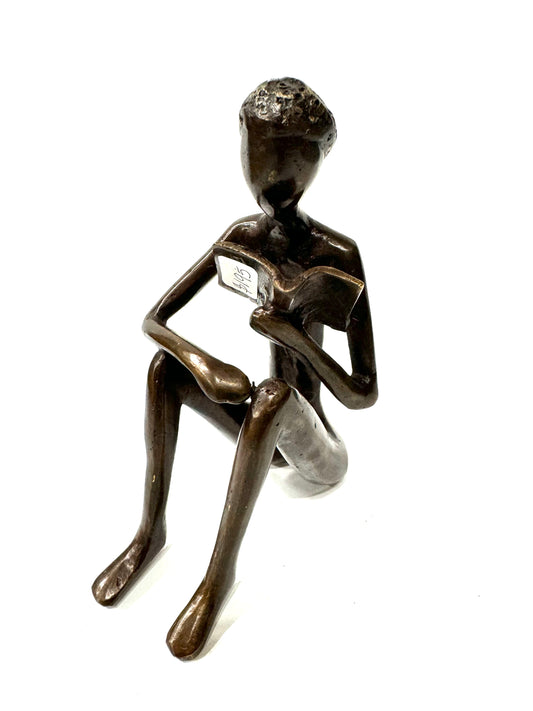 Brass Omọkùnrin Figurine